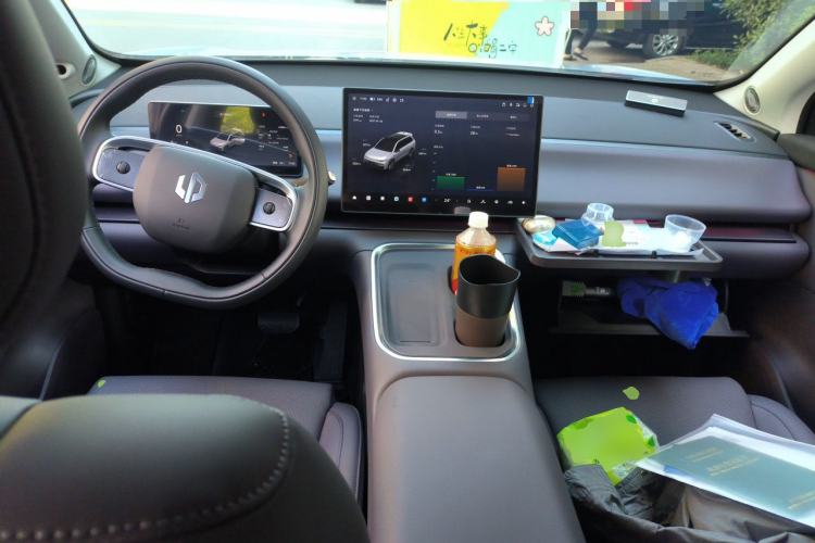 Used Leapmotor C16 2026 All-Electric 630 LiDAR Zhizun Edition 6 Seats Center Console