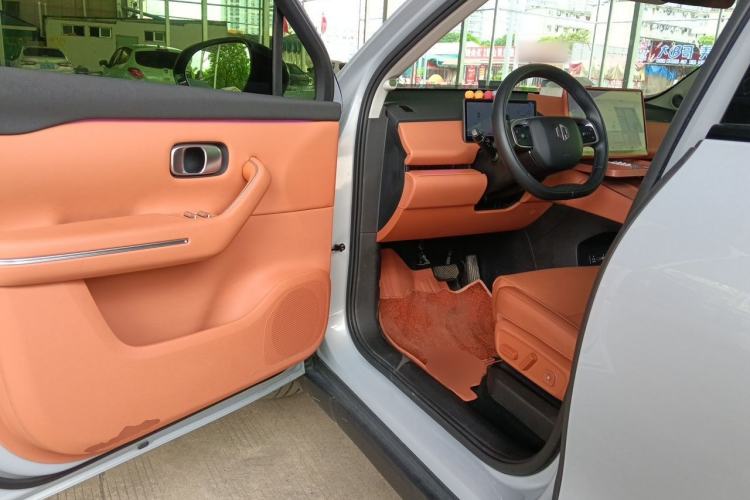 Used Leapmotor C16 2026 Extended-Range 280 LiDAR Zhizun Edition 6 Seats Driver Seat