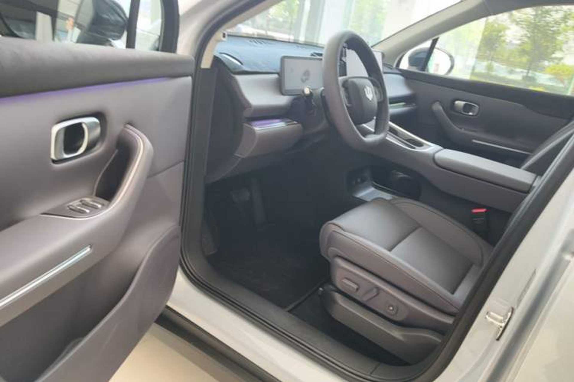 Used Leapmotor C16 2026 Extended-Range 280 LiDAR Zhizun Edition 6 Seats Driver Seat
