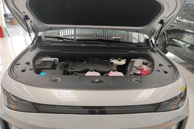 Used Leapmotor C16 2026 Extended-Range 280 LiDAR Zhizun Edition 5 Seats Engine Bay