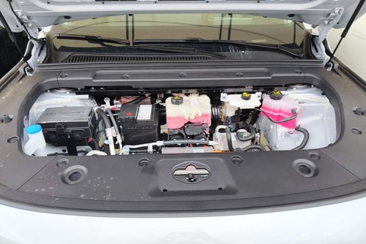 Used Leapmotor C16 2026 All-Electric 630 LiDAR Version 6-Seater Engine Bay