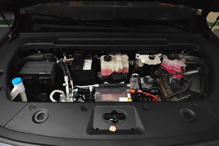 Used Leapmotor C16 2026 All-Electric 630 LiDAR Zhizun Edition 6 Seats Engine Bay