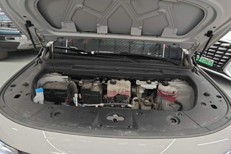 Used Leapmotor C16 2026 All-Electric 630 LiDAR Version 6-Seater Engine Bay