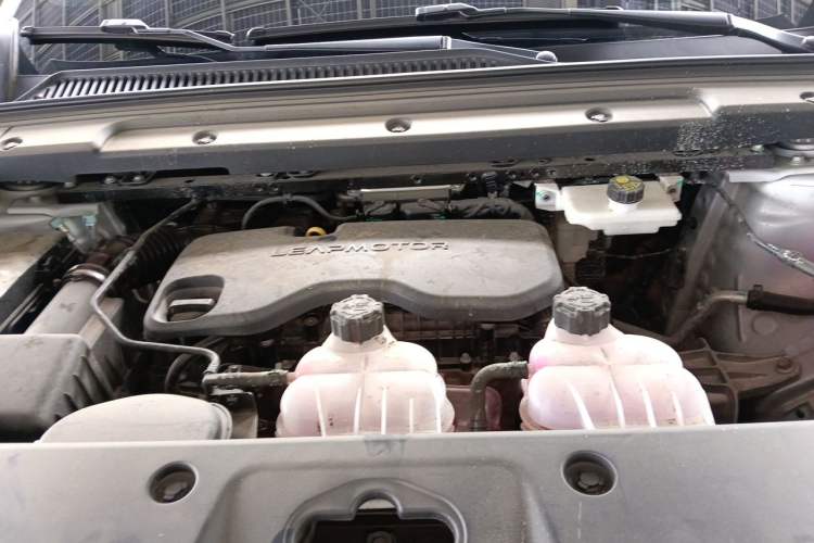 Used Leapmotor C16 2026 Extended-Range 280 LiDAR Zhizun Edition 6 Seats Engine Bay
