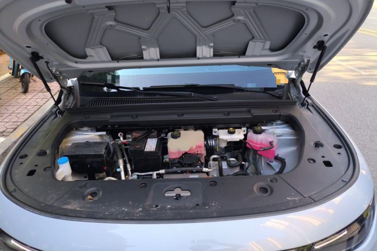 Used Leapmotor C16 2026 All-Electric 630 LiDAR Zhizun Edition 6 Seats Engine Bay