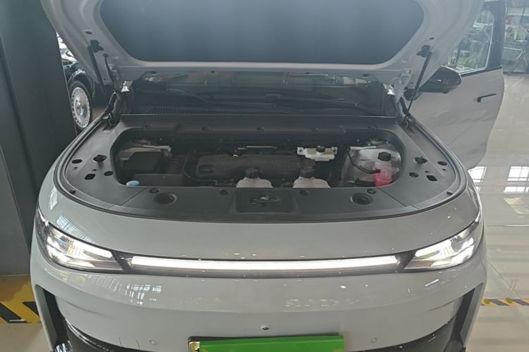 Used Leapmotor C16 2026 Extended-Range 280 LiDAR Version 6 Seats Engine Bay