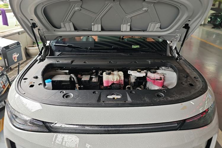 Used Leapmotor C16 2026 All-Electric 630 LiDAR Zhizun Edition 6 Seats Engine Bay