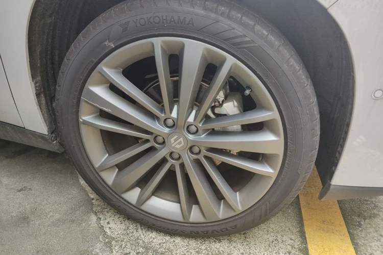 Used Leapmotor C16 2026 Range-Extended 200 Prestige 6-Seater Exterior 1