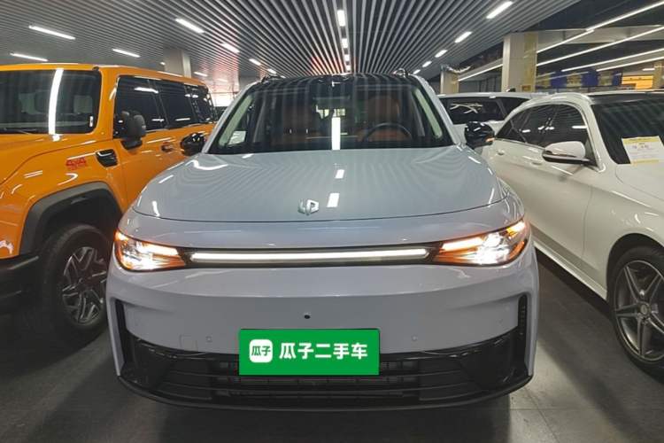 Used Leapmotor C16 2026 Extended-Range 280 LiDAR Zhizun Edition 5 Seats Front