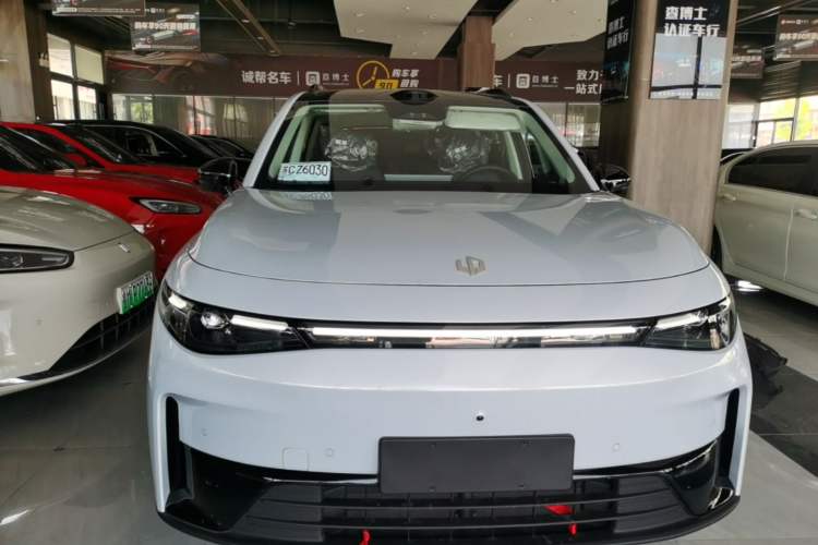 Used Leapmotor C16 2026 All-Electric 630 LiDAR Zhizun Edition 6 Seats Front