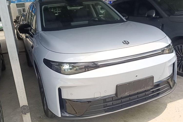Used Leapmotor C16 2026 Extended-Range 280 LiDAR Version 6 Seats Front Right 45 Deg