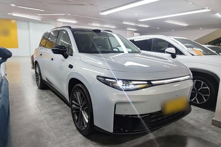 Used Leapmotor C16 2026 Extended-Range 280 LiDAR Zhizun Edition 5 Seats Front Right 45 Deg