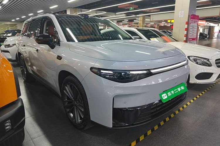 Used Leapmotor C16 2026 Extended-Range 280 LiDAR Zhizun Edition 5 Seats Front Right 45 Deg