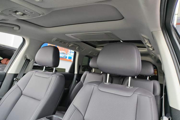Used Leapmotor C16 2026 Extended-Range 280 LiDAR Version 6 Seats Headliner