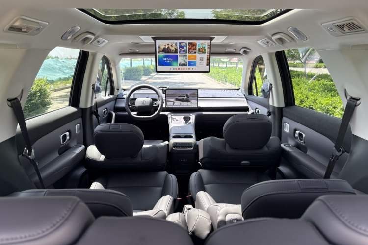 Used Leapmotor C16 2026 Extended-Range 280 LiDAR Zhizun Edition 6 Seats Interior 2