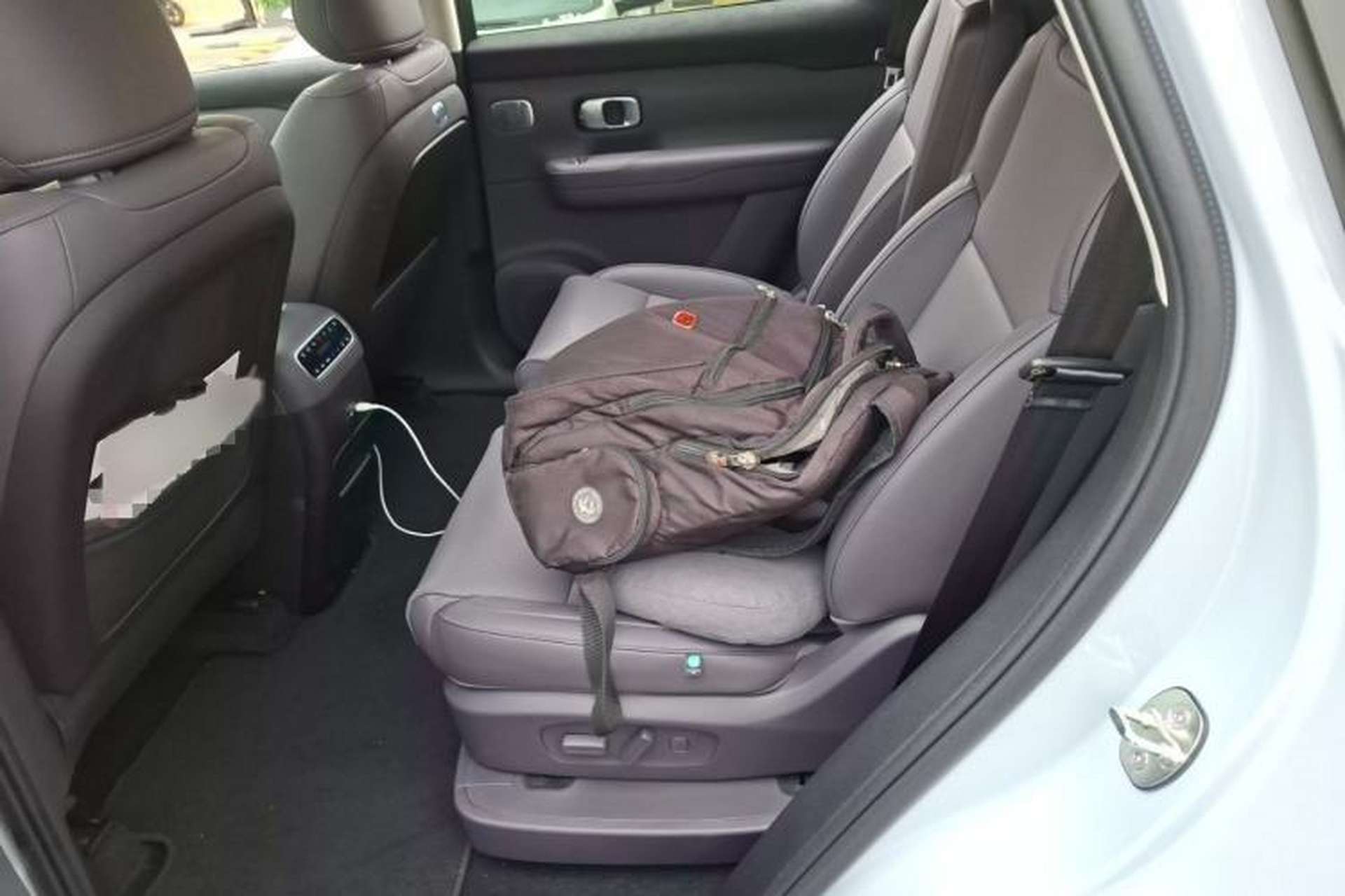 Used Leapmotor C16 2026 All-Electric 630 LiDAR Version 6-Seater Interior 4
