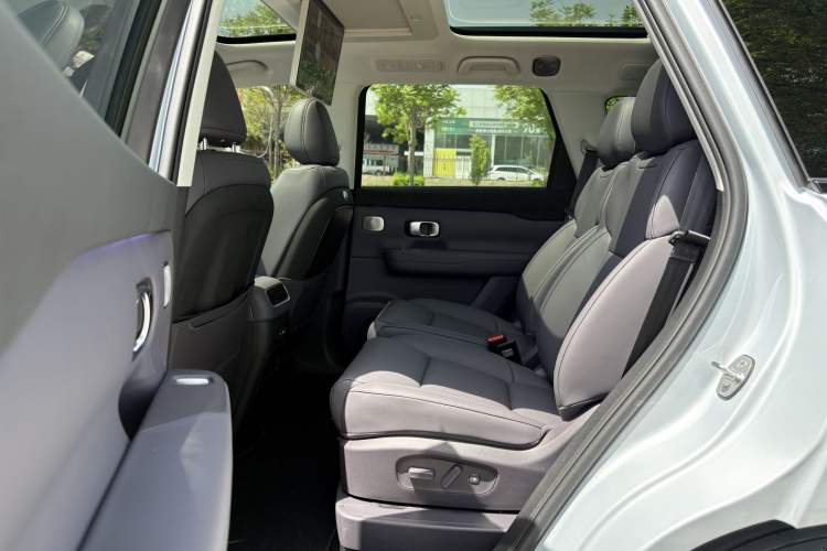 Used Leapmotor C16 2026 Extended-Range 280 LiDAR Zhizun Edition 6 Seats Interior 8