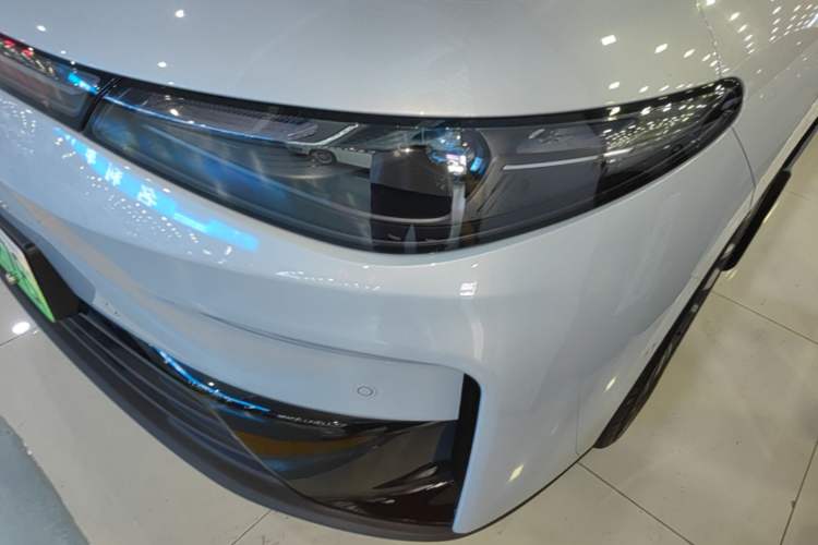 Used Leapmotor C16 2026 All-Electric 630 LiDAR Zhizun Edition 6 Seats Left Front Headlight