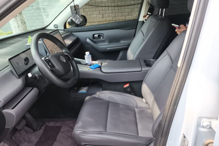 Used Leapmotor C16 2026 Extended-Range 280 LiDAR Zhizun Edition 6 Seats Left Front Seat