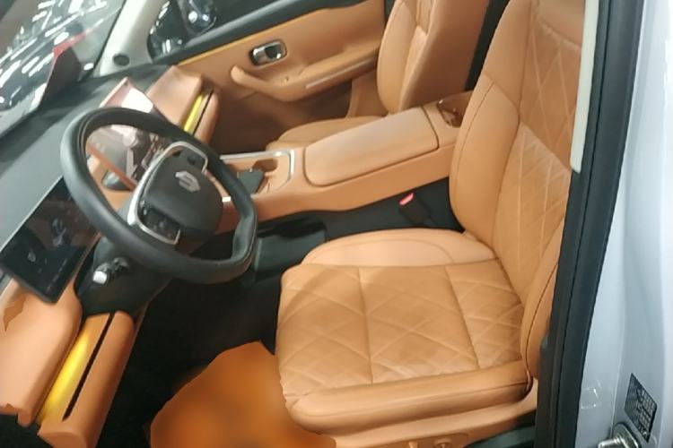 Used Leapmotor C16 2026 Extended-Range 280 LiDAR Zhizun Edition 5 Seats Left Front Seat