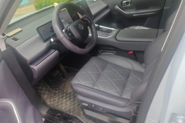 Used Leapmotor C16 2026 Pure Electric 630 LiDAR Zhizun Edition 5 Seats Left Front Seat