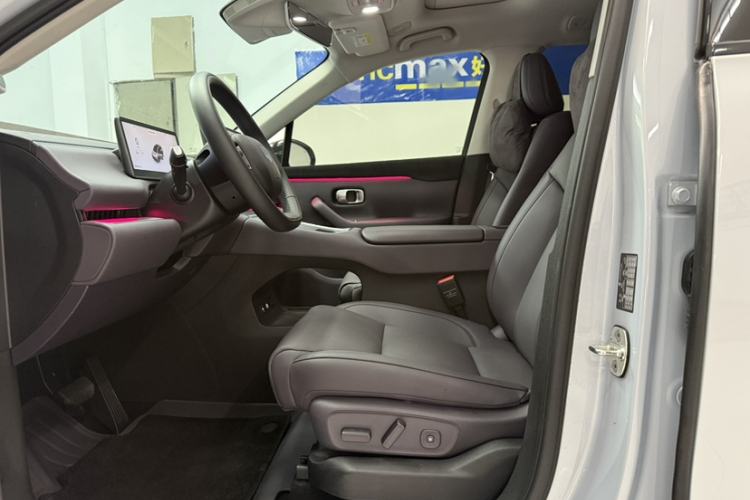 Used Leapmotor C16 2026 All-Electric 630 LiDAR Zhizun Edition 6 Seats Left Front Seat