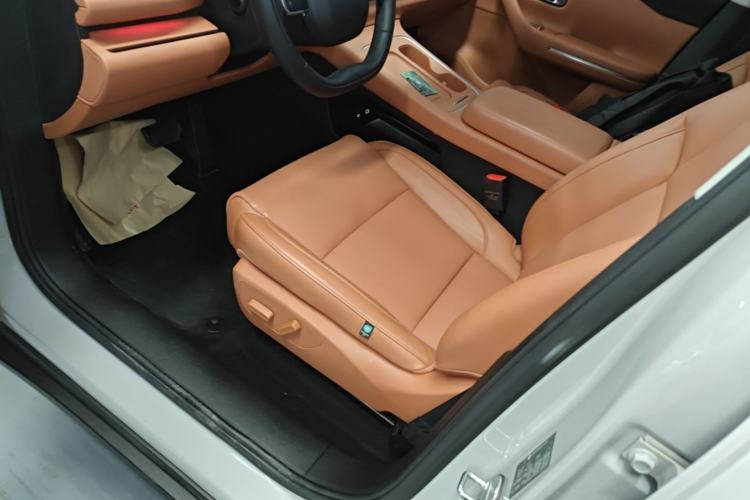 Used Leapmotor C16 2026 All-Electric 630 LiDAR Version 6-Seater Left Front Seat