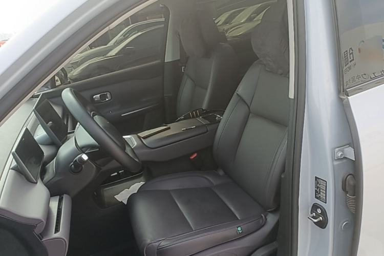 Used Leapmotor C16 2026 All-Electric 630 LiDAR Version 6-Seater Left Front Seat