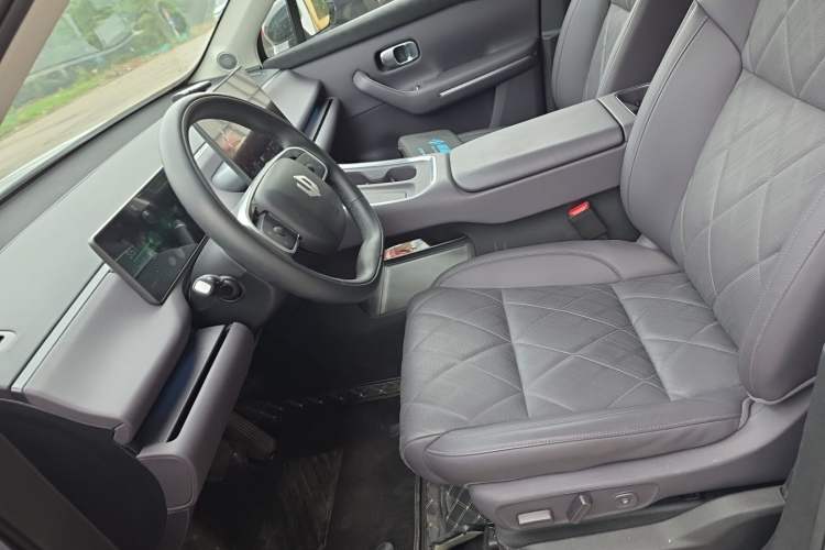 Used Leapmotor C16 2026 Pure Electric 630 LiDAR Zhizun Edition 5 Seats Left Front Seat