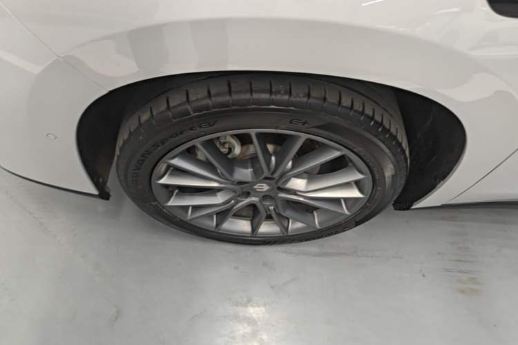 Used Leapmotor C16 2026 All-Electric 630 LiDAR Version 6-Seater Left Front Wheel Hub