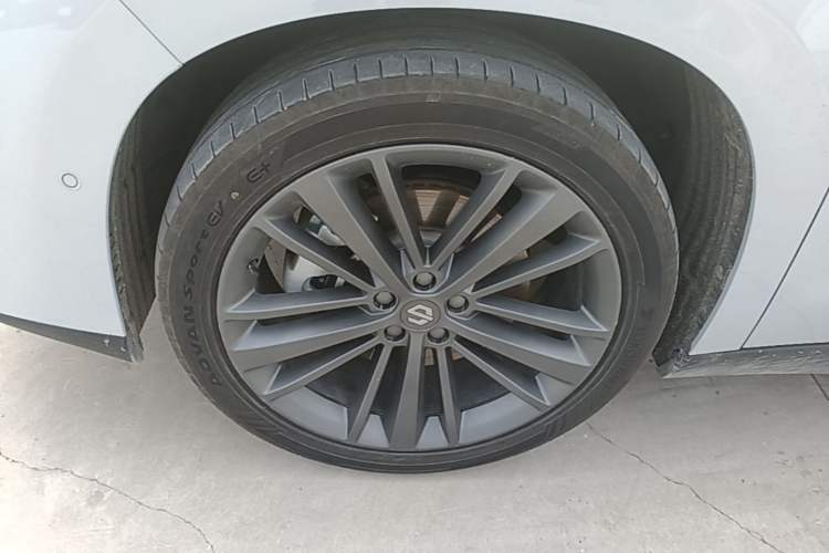 Used Leapmotor C16 2026 All-Electric 630 LiDAR Version 6-Seater Left Front Wheel Hub