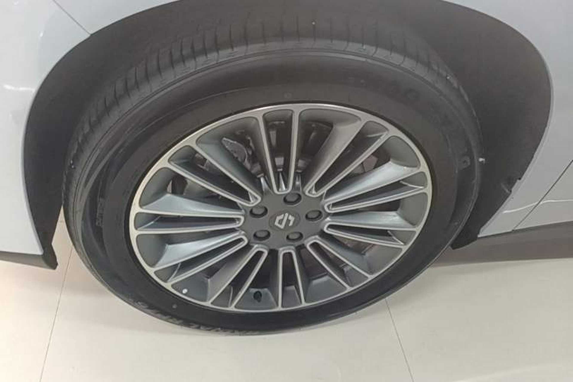Used Leapmotor C16 2026 All-Electric 630 LiDAR Version 6-Seater Left Front Wheel Hub