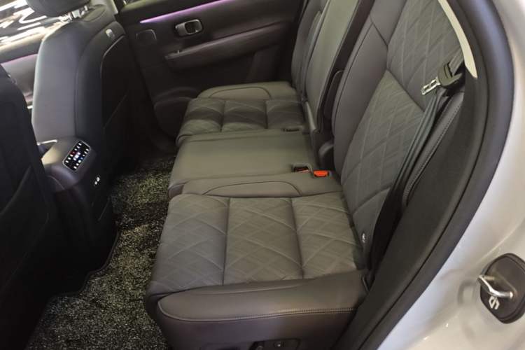 Used Leapmotor C16 2026 Pure Electric 630 LiDAR Zhizun Edition 5 Seats Left Rear Seat