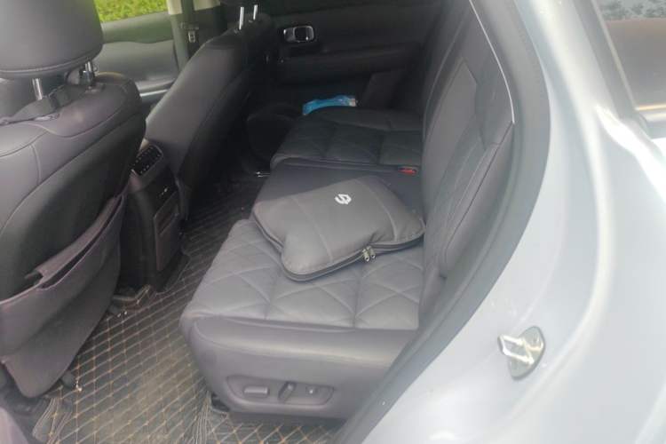 Used Leapmotor C16 2026 Pure Electric 630 LiDAR Zhizun Edition 5 Seats Left Rear Seat