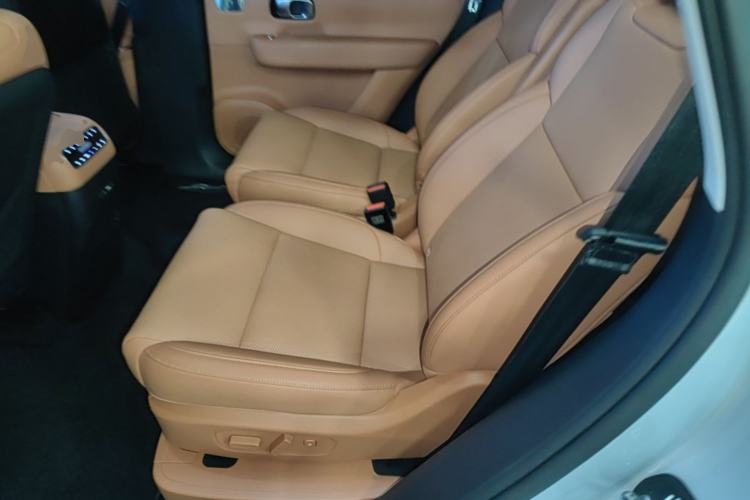 Used Leapmotor C16 2026 All-Electric 630 LiDAR Zhizun Edition 6 Seats Left Rear Seat