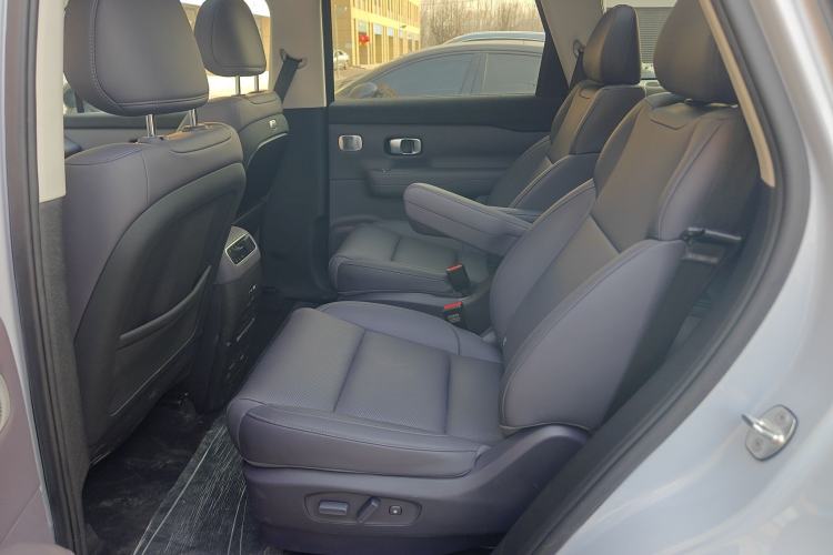 Used Leapmotor C16 2026 All-Electric 630 LiDAR Zhizun Edition 6 Seats Left Rear Seat