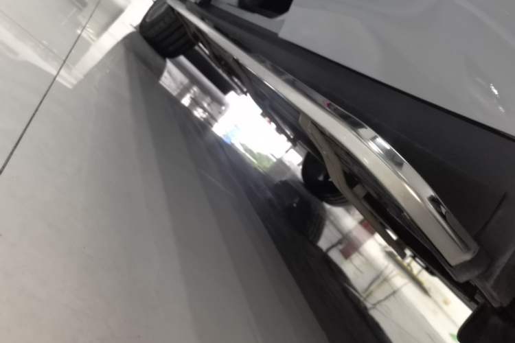 Used Leapmotor C16 2026 All-Electric 630 LiDAR Zhizun Edition 6 Seats Left Side Sill