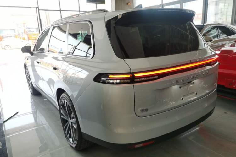 Used Leapmotor C16 2026 All-Electric 630 LiDAR Zhizun Edition 6 Seats Rear Left 45 Deg