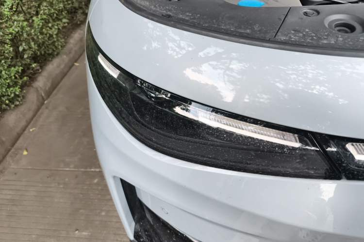 Used Leapmotor C16 2026 Extended-Range 280 LiDAR Zhizun Edition 6 Seats Right Front Headlight