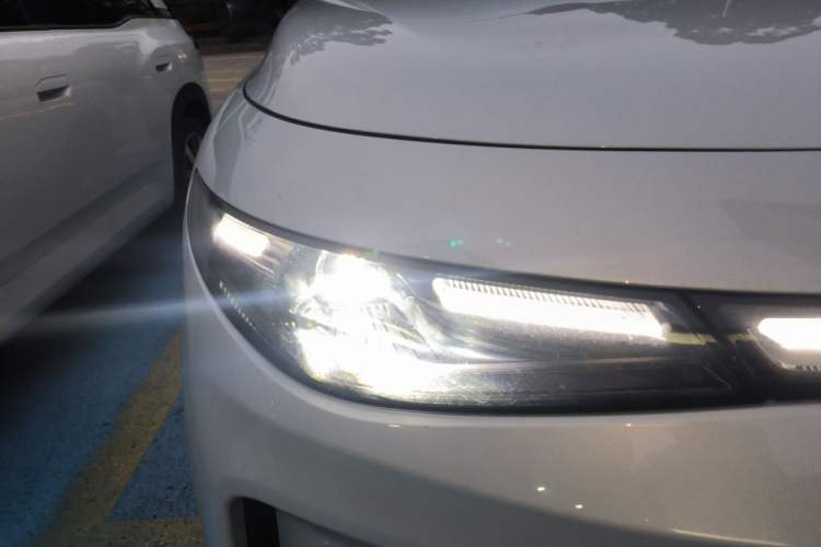 Used Leapmotor C16 2026 Extended-Range 280 LiDAR Version 6 Seats Right Front Headlight