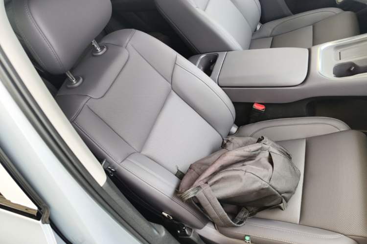 Used Leapmotor C16 2026 All-Electric 630 LiDAR Version 6-Seater Right Front Seat