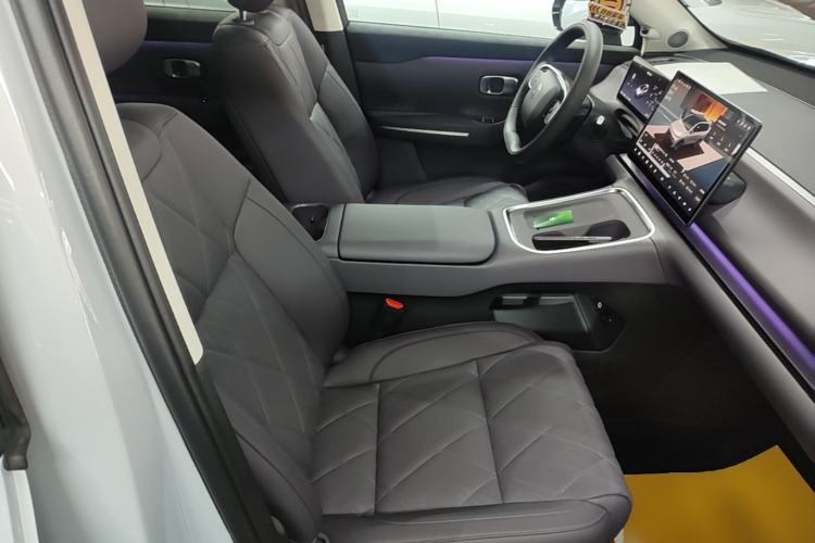 Used Leapmotor C16 2026 Extended-Range 280 LiDAR Zhizun Edition 5 Seats Right Front Seat