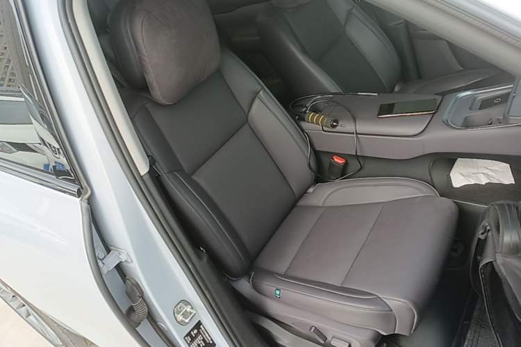 Used Leapmotor C16 2026 All-Electric 630 LiDAR Version 6-Seater Right Front Seat