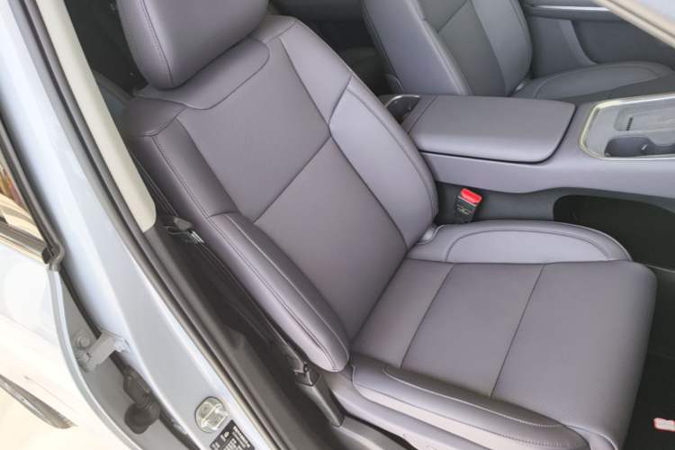 Used Leapmotor C16 2026 Extended-Range 280 LiDAR Zhizun Edition 6 Seats Right Front Seat