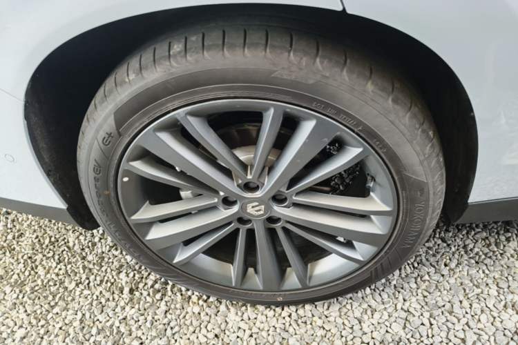 Used Leapmotor C16 2026 All-Electric 630 LiDAR Version 6-Seater Right Rear Wheel Hub