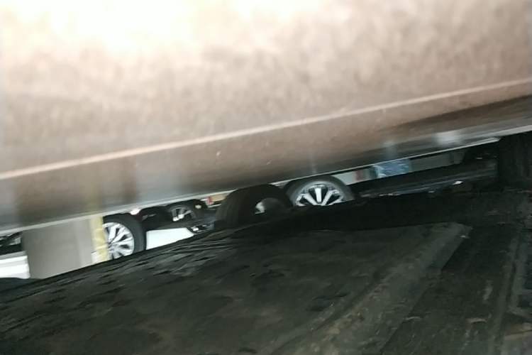 Used Leapmotor C16 2026 Extended-Range 280 LiDAR Zhizun Edition 5 Seats Right Side Sill