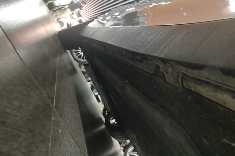 Used Leapmotor C16 2026 Extended-Range 280 LiDAR Zhizun Edition 5 Seats Right Side Sill