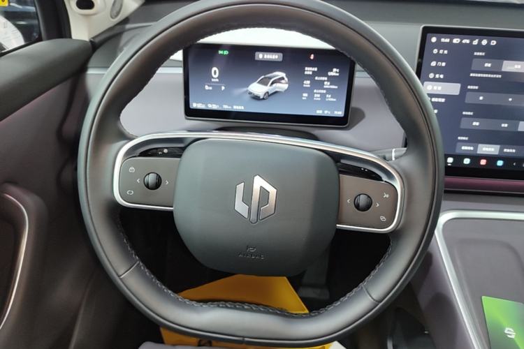 Used Leapmotor C16 2026 Extended-Range 280 LiDAR Zhizun Edition 5 Seats Steering Wheel