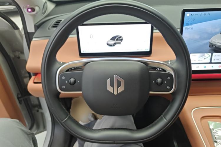 Used Leapmotor C16 2026 All-Electric 630 LiDAR Version 6-Seater Steering Wheel