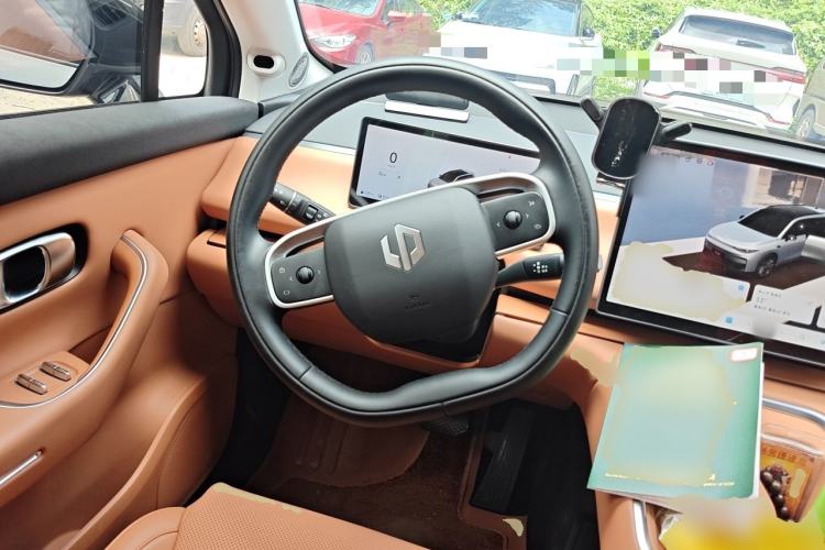 Used Leapmotor C16 2026 Extended-Range 280 LiDAR Version 6 Seats Steering Wheel